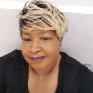 Meet your Posher, Rene